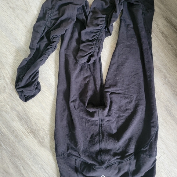 Lululemon Wunder Unders - Picture 2 of 3